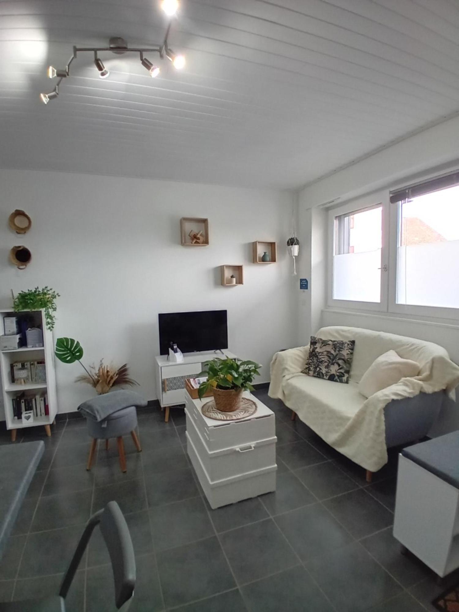 T2 calme et chaleureux au centre du village Pers-Jussy Extérieur photo